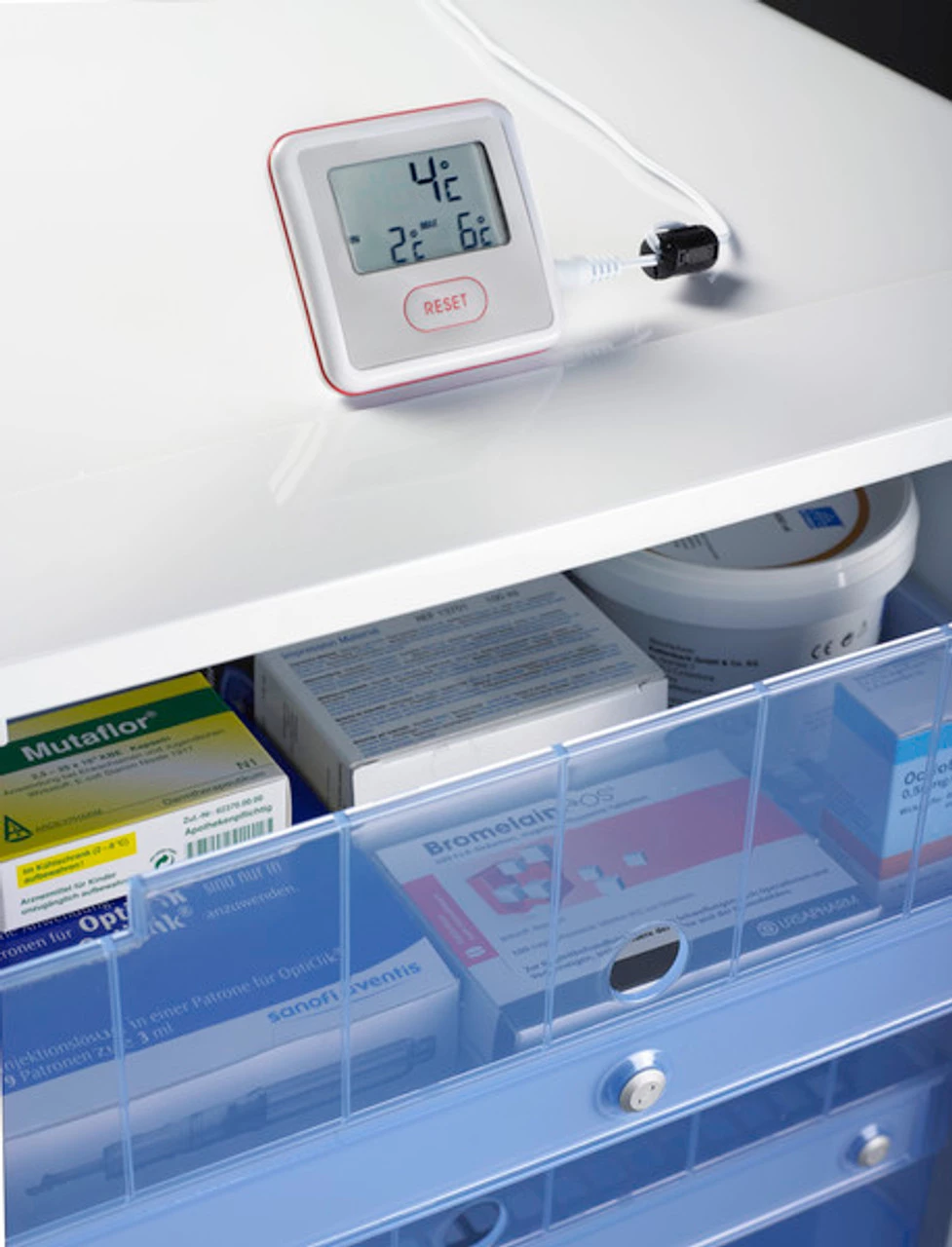 Dometic DS601H Medical Mini Vaccine Fridge 4 Dometic DS601H Medical Mini Vaccine Fridge - Image 2